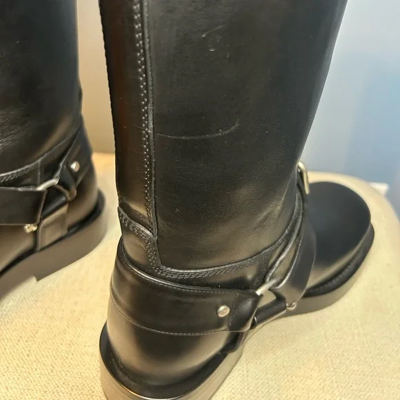 Burberry Black Saddle Low Leather Boots - Picture 10 of 10